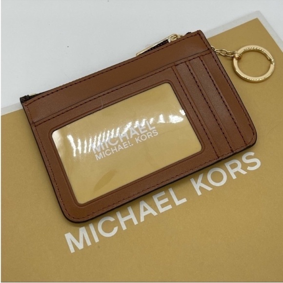 Michael Kors Small TZ Coinpouch w/ID
Leather Brown - Picture 1 of 4